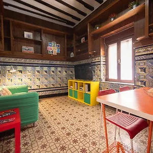 Arc House Only Adults Séville