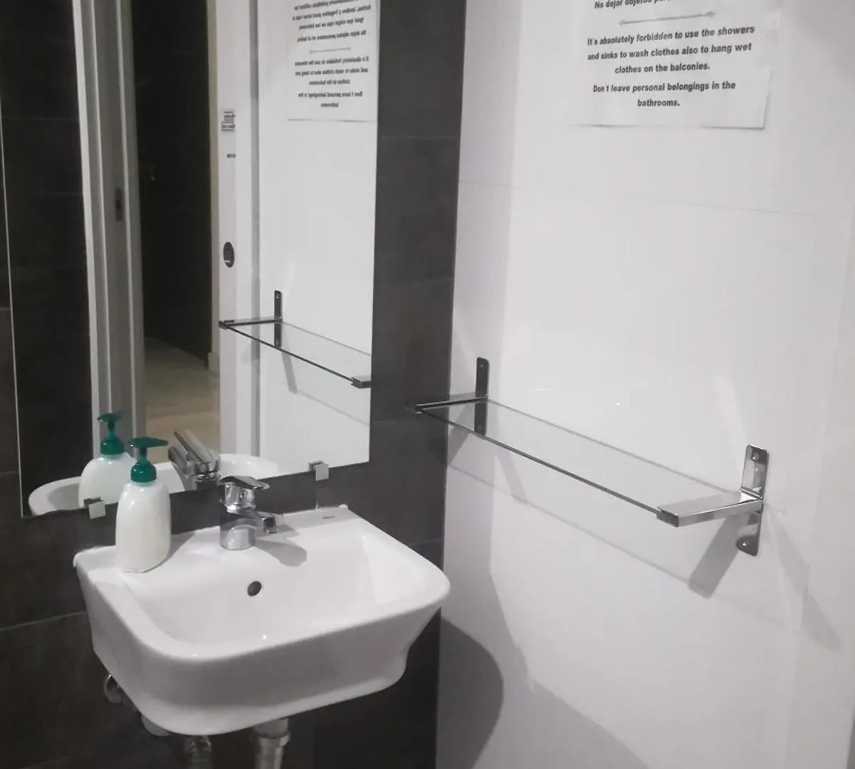 Hostel Central Sevilla בית הארחה